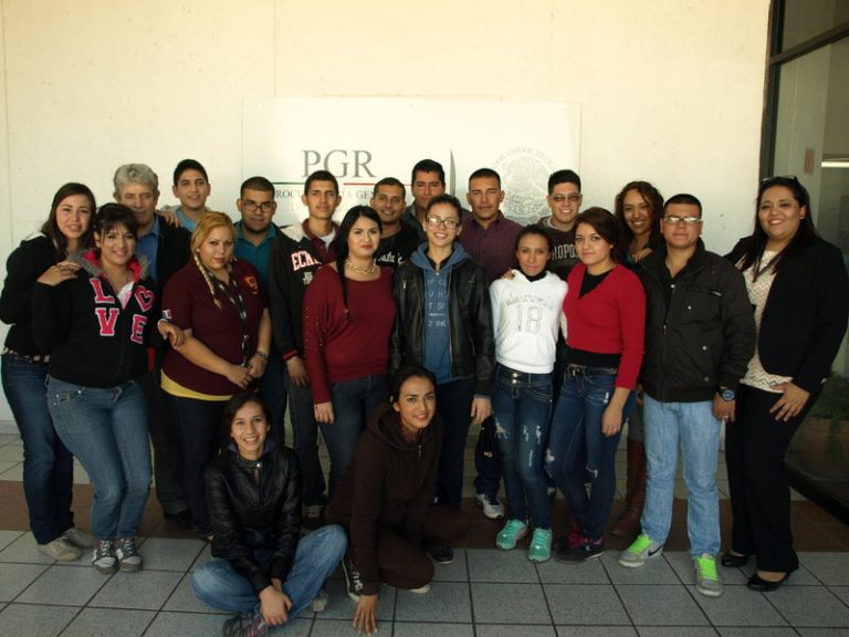 Recibe PGR en Sonora a estudiantes del CESCIJUC