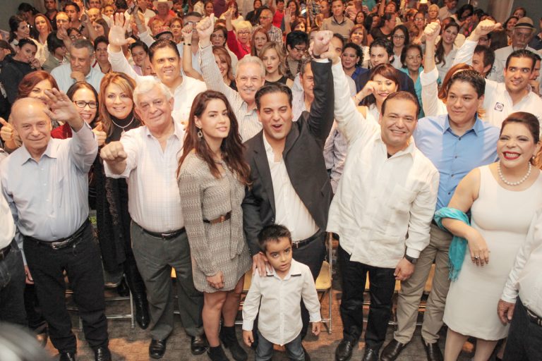 Es Damián Zepeda precandidato a alcalde