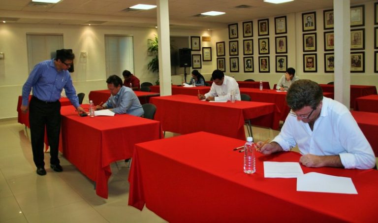 Presentan examen aspirantes priistas a diputaciones locales y alcaldías