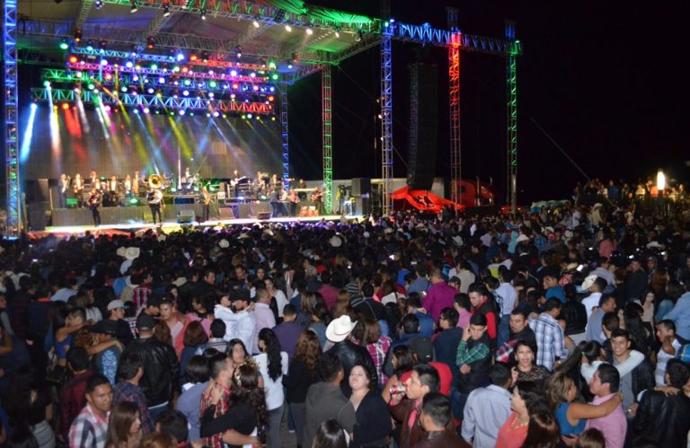 Cerró Julión Álvarez Carnaval 2015 con broche de oro