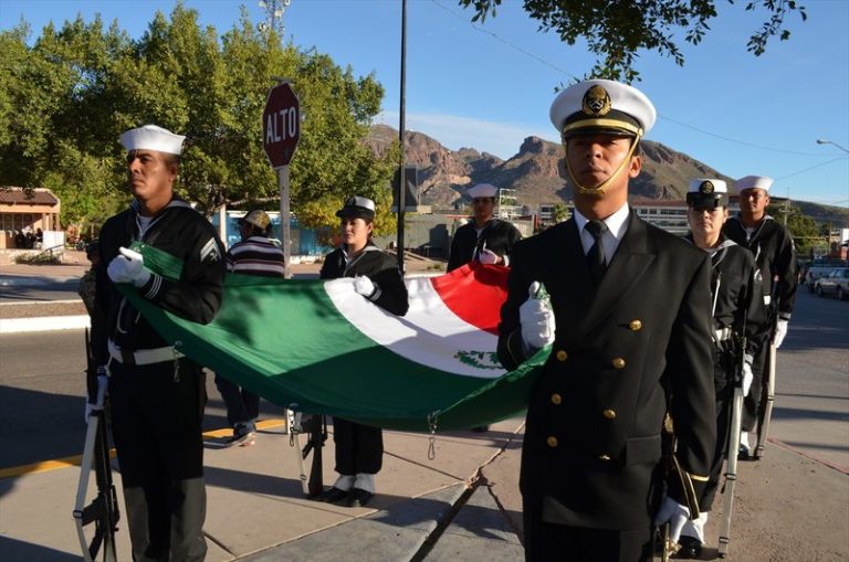 Conmemoran en Guaymas Día de la Bandera