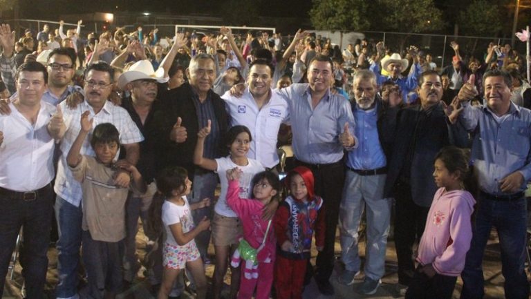 Se compromete Damián Zepeda con panistas a pavimentar todo Miguel Alemán