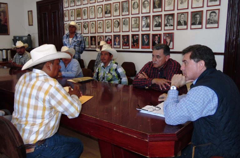 Atiende OCI a gobernadores de los pueblos yaquis