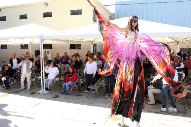 Celebran Día de la Mujer en el Cereso Femenil
