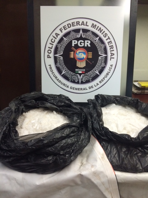 Asegura PGR 33 kilos de metanfetamina en Hermosillo