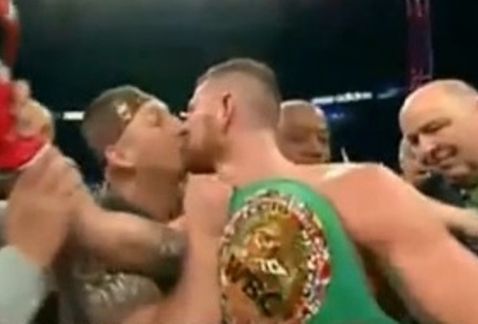 Tras ganarle a Chávez Jr., Fonfara y su entrenador se besan