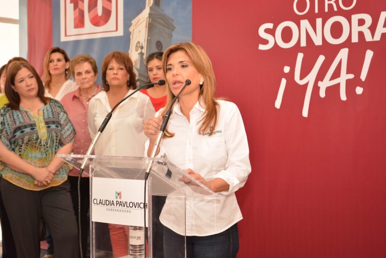 No me doblo: Claudia