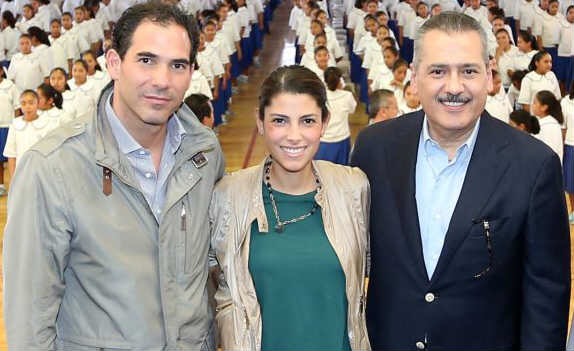 Ya metieron a Manlio a la campaña en Sonora