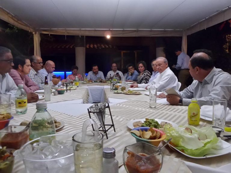 Javier no pintó su raya con Memo