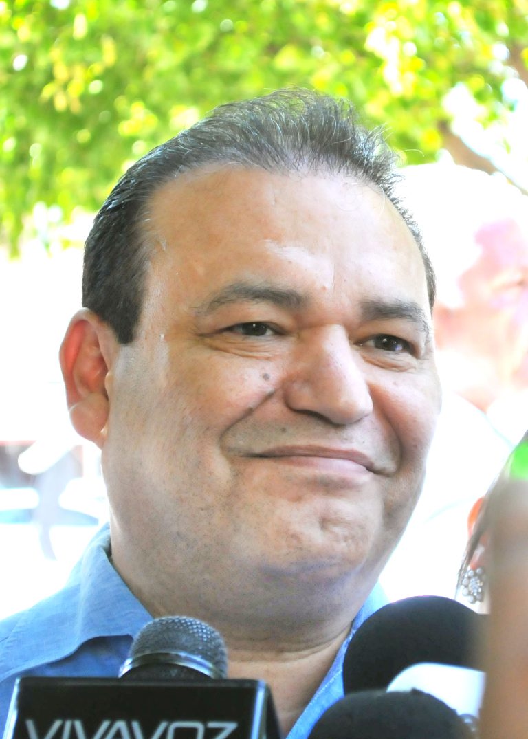Que no lucren con su cortesía, pide Alcalde a candidatos