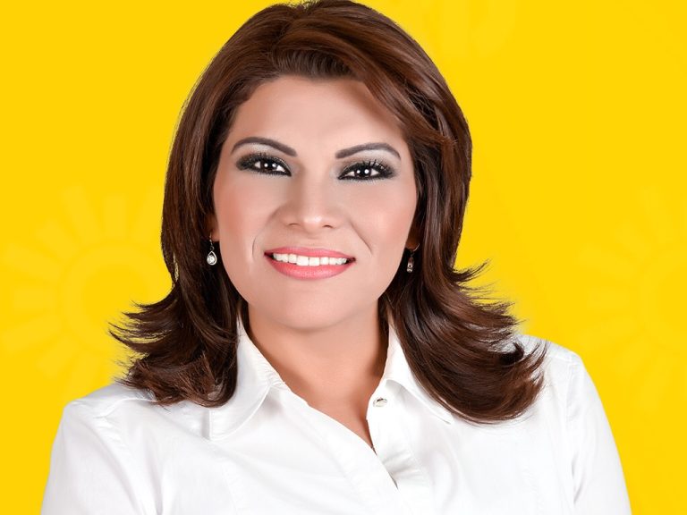 Se solidariza Lorenia Valles con comunicadores