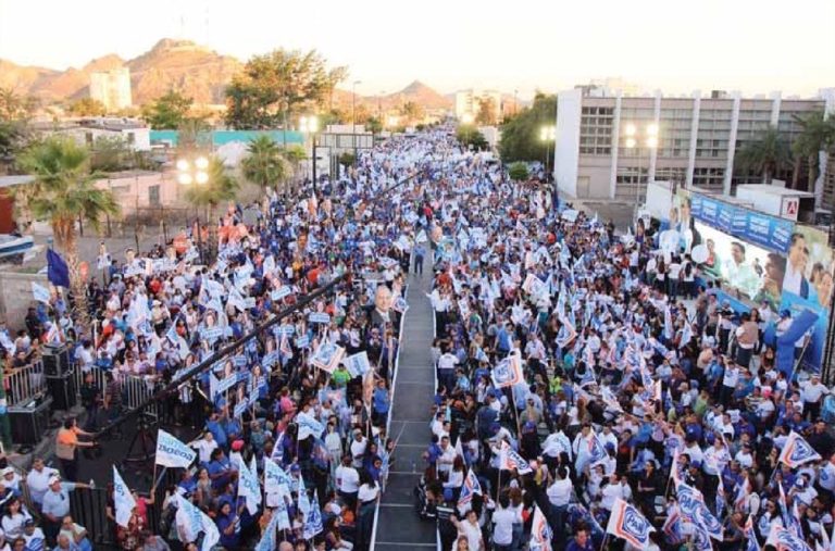 Nos quieren ver la cara con sus 25 mil asistentes…