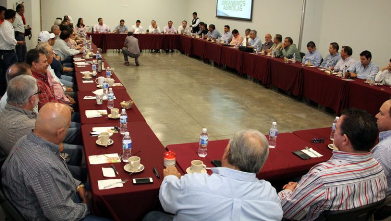 Confían agricultores que Maloro Acosta será el próximo Presidente Municipal