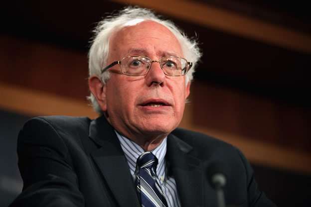 En 1991, este excatedrático de Ciencias Políticas en la Universidad de Harvard se convirtió en el primer senador independiente que tuvo el estado de Vermont, según el sitio presidential-candidates.org. El 30 de abril anunció sus intenciones de competir contra Hillary Clinton por la candidatura del partido Demócrata a la presidencia de Estados Unidos.