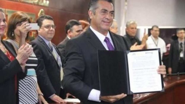 El triunfo es oficial: ‘El Bronco’ recibe su constancia de mayoría