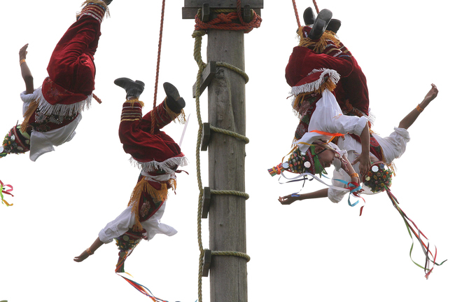 Voladores de Papantla llevarán cultura totonaca a Europa