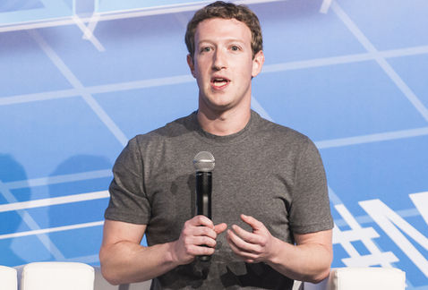 Zuckerberg dona 5 mdd para becar a indocumentados