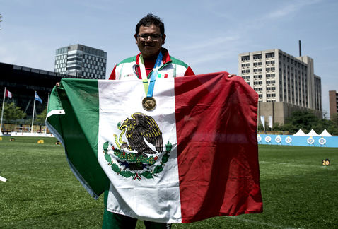 ‘Abuelo’ Álvarez, oro en tiro con arco de Panamericanos