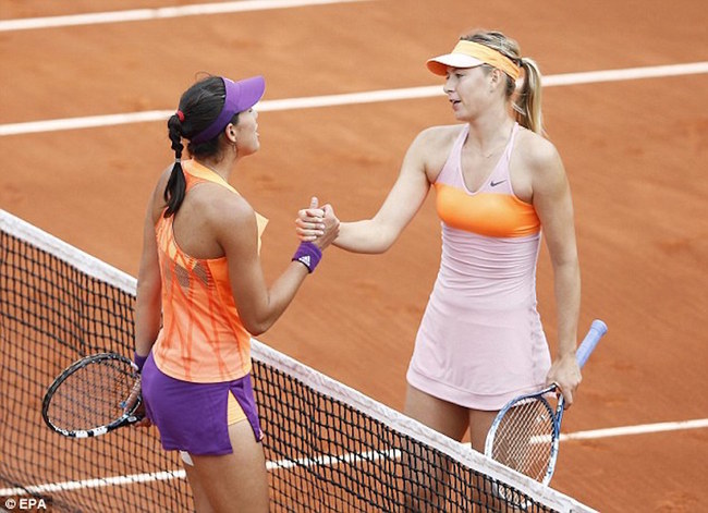 Sharapova y Muguruza pasan a semifinales de Wimbledon