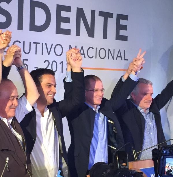 PAN: te pareces tanto al PRI, que no puedes engañarme…