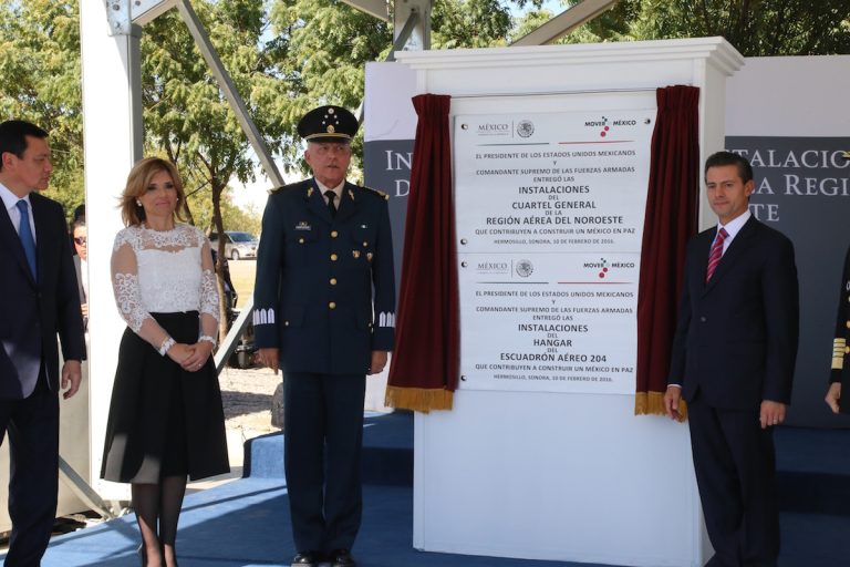 La visita de Peña Nieto. Y la lluvia de amparos