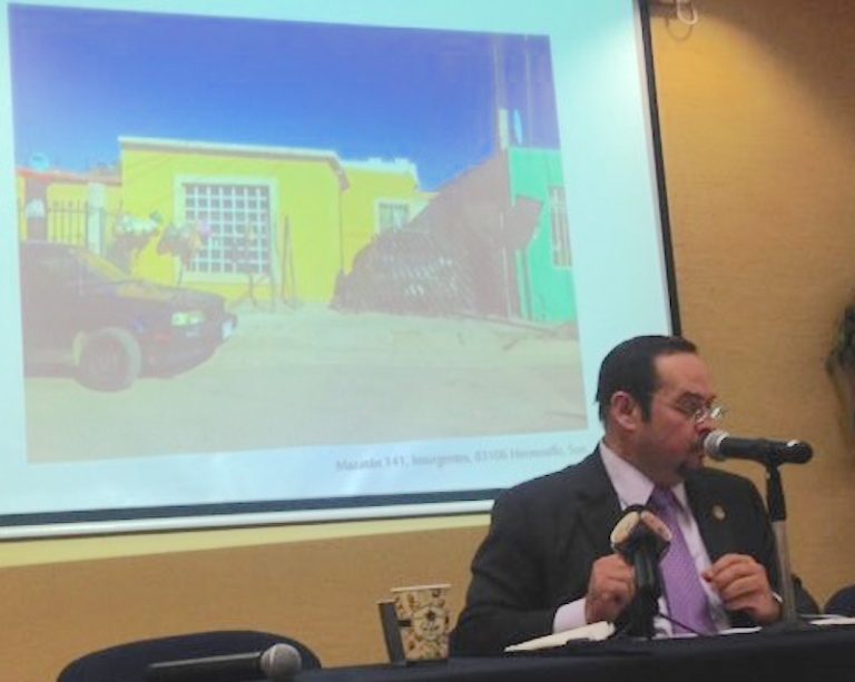 Como La Gaviota, el rector tiene su Casa Blanca, pero amarilla