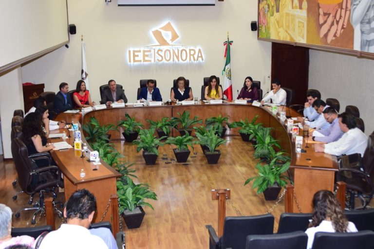 En Sonora, ¿Quién le pone el cascabel al gato de la reelección?