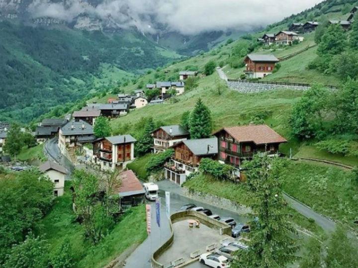 Este pueblo suizo te da 60 mil euros para que vivas allá