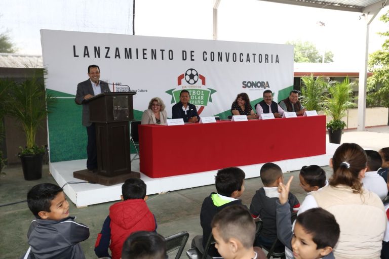 Presenta SEC convocatoria para Primer Torneo de Futbol Escolar Navideño.