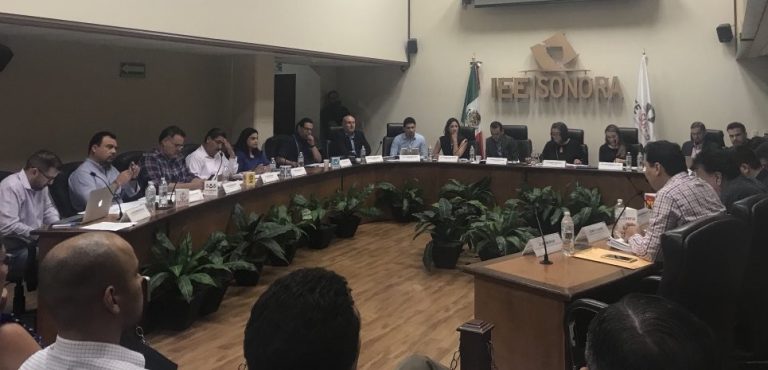 Pluris: se les enredó la piola
