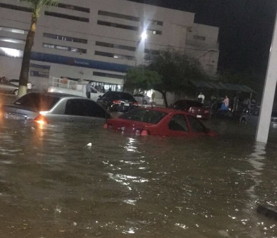 Sorprende lluvia a Célida López