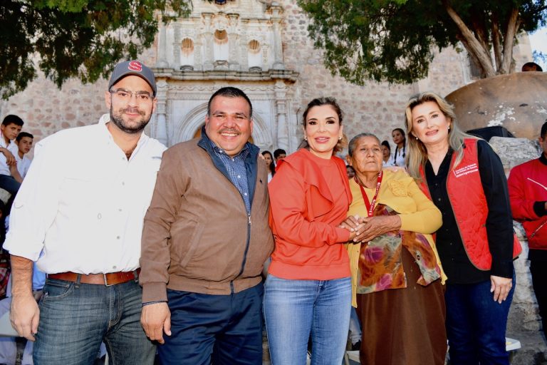 Familias de Álamos reciben apoyos por parte de la gobernadora Pavlovich