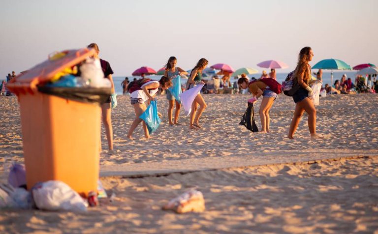 Recomiendan ambientalistas llevarse basura de playas a sus casas