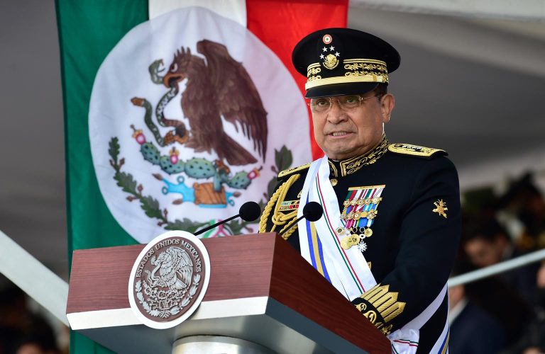 El General ya tiene proyecto político