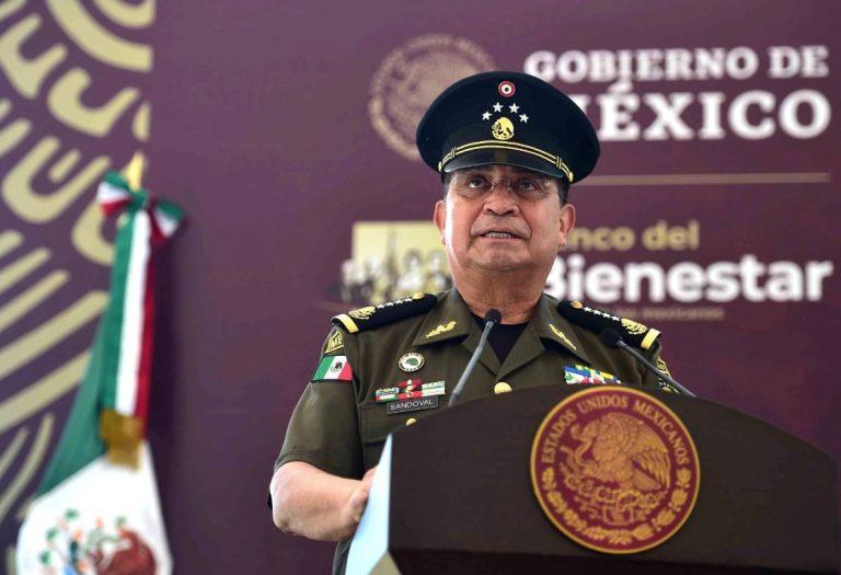 Sandoval… en su enredado laberinto 