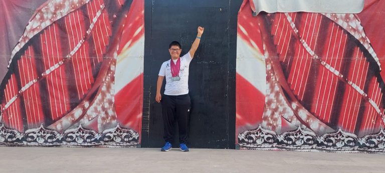 Gana alumno de Cecyte Sonora cuatro medallas de oro en paranatación