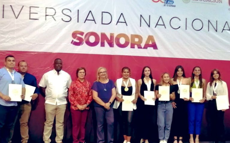 Reconocen a atletas por participación en Universiada Nacional