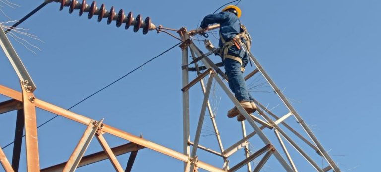 Se logra restablecer energía eléctrica a 88 por ciento de los afectados; el tipo de fenómeno meteorológico nunca antes se había presentado informa Conagua