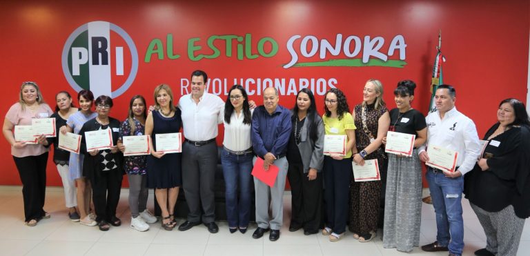 Reconoce Rogelio Díaz Brown a participantes del programa “Mi Primer Negocio, Aprendiendo a Emprender” que ofreció PRI Sonora