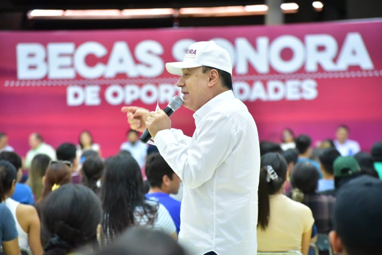 Generamos oportunidades para que nuestros jóvenes sigan sus estudios y adquieran experiencia laboral: Alfonso Durazo