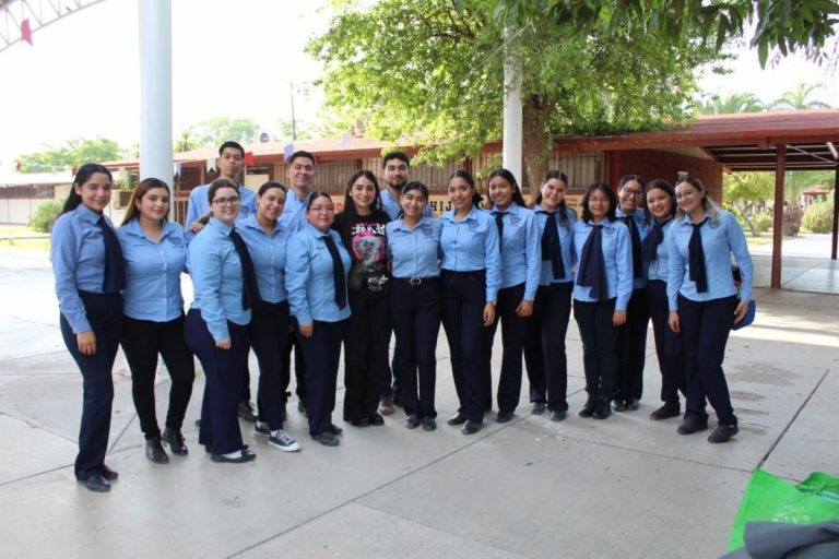 Estudiantes normalistas del Creson inician intercambio académico en España