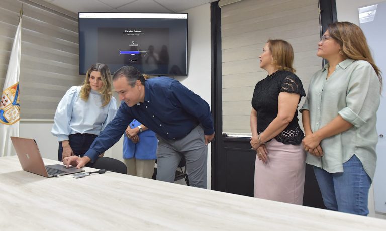 Anuncia Toño Astiazarán diez hermosillenses cumplidos más que ganan un kit de paneles solares