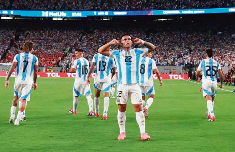 Argentina derrota a Chile y avanza a cuartos de final