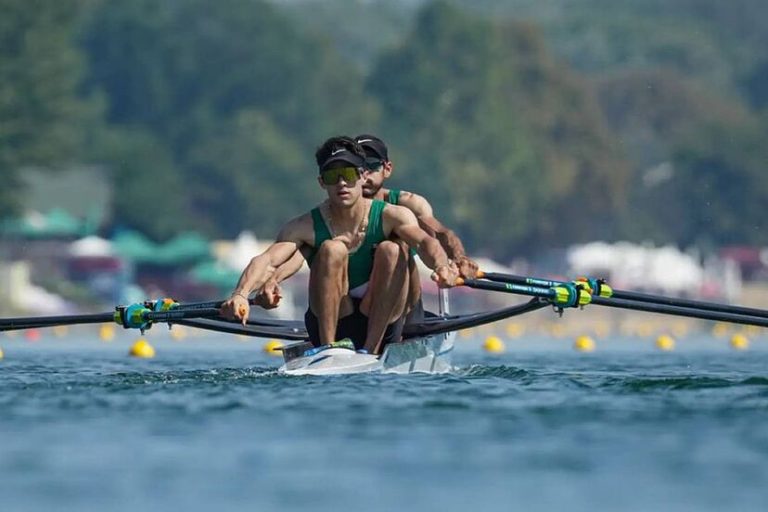 Miguel Carballo y Alexis López avanzan a las semifinales de Remo