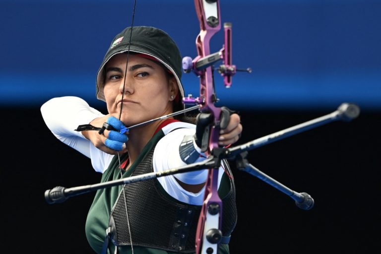 Sigue racha ganadora de Alejandra Valencia en París 2024 tras pasar a octavos en individual